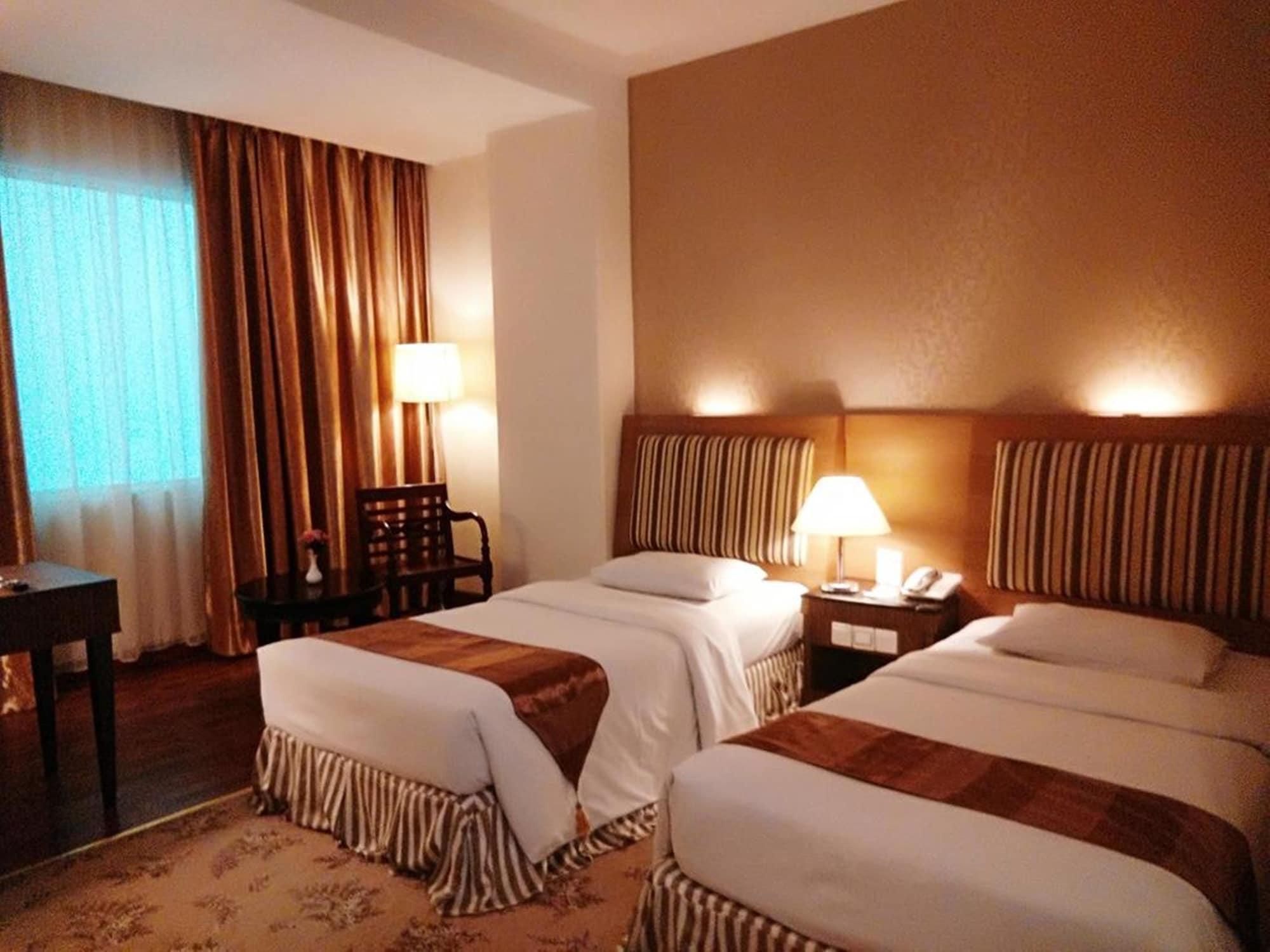 Hotel Rocky Plaza