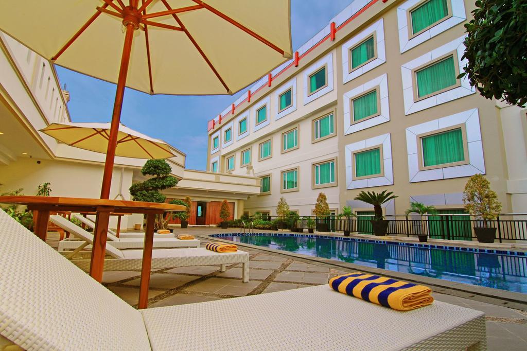 Rocky Plaza 4* Padang (Sumatra)
