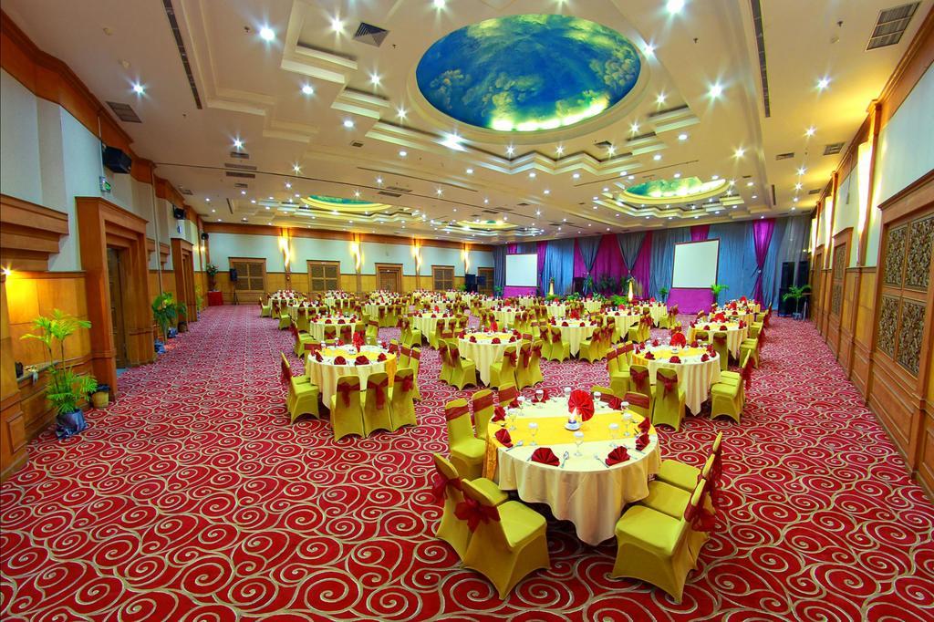 Rocky Plaza 4* Padang (Sumatra)