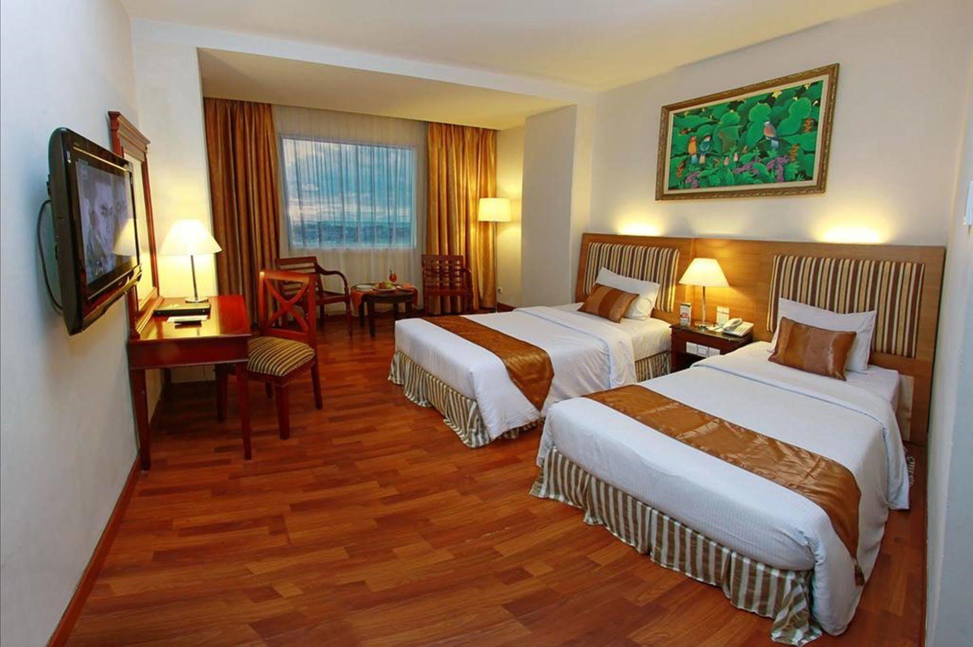 Rocky Plaza Hotel Padang (Sumatra)